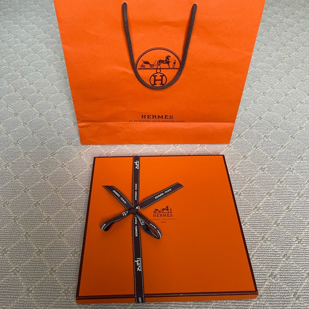 Authentic HERMES Box, Shopping Bag, Ribbon - Picture 11 of 11